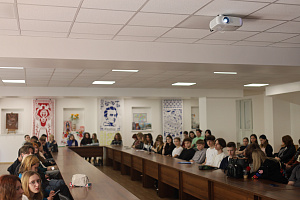 Фестиваль науки 2025 у Фаховому коледжі КиМУ – кубізм і візуальна поезія ХХ століття - фото №10