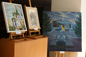 Виставка авторських художніх робіт викладачів факультету будівництва та архітектури «Мистецька палітра» - фото №25