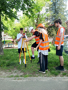Геодезична практика на факультеті будівництва та архітектури  і Фаховому коледжі КиМУ - фото №8