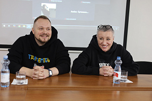 Ведучі ранкового шоу радіо ROKS  «Камтугеза» в КиМУ - фото №1