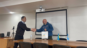 Зустріч студентів із військовим журналістом Валерієм Калнишем - фото №2