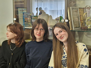 Круглий стіл: «Поезія – це завжди неповторність, якийсь безсмертний дотик до душі» - фото №6