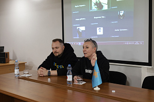 Ведучі ранкового шоу радіо ROKS  «Камтугеза» в КиМУ - фото №3