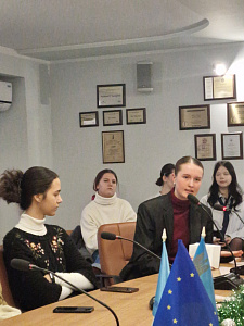 Літературні посиденьки «Творять не тільки письменники, а й читачі» - фото №7