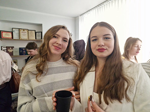 Літературні посиденьки «Творять не тільки письменники, а й читачі» - фото №28