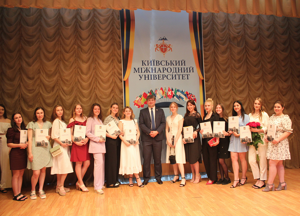 Випуск - 2021 у Коледжі КиМУ