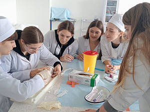 Майстер-клас «Інвазивні процедури в професії медичної сестри» - фото №4