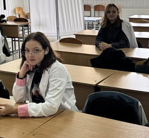 Круглий стіл для студентів  НН медико-фармацевтичного інституту та Фахового коледжу КиМУ - фото №1
