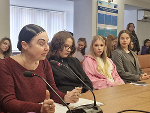 Круглий стіл: «Поезія – це завжди неповторність, якийсь безсмертний дотик до душі» - фото №8