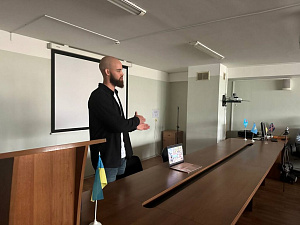 У гостях у КиМУ – американський волонтер і професійний військовий Уокер Хелоун - фото №7