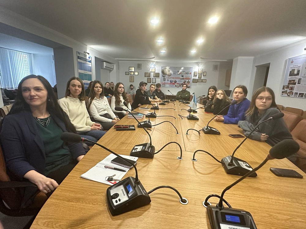 Зустріч студентів із відомим кіноперекладачем Олегом Колесніковим 