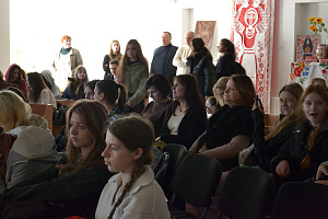 Студенти Фахового коледжу КиМУ на вечорі пам'яті Володимира Івасюка - фото №3