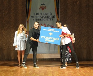 Урочистості з нагоди посвяти першокурсників - 2019 у студенти КиМУ та Коледжу - фото №8