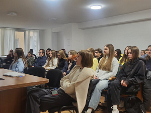 Зустріч студентів із засновницею  освітнього проєкту JIT.Academy Оксаною Казанівською - фото №4