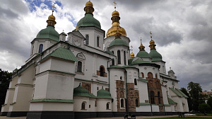 Здобувачі освіти на рисувальній практиці в Софії Київській - фото №1